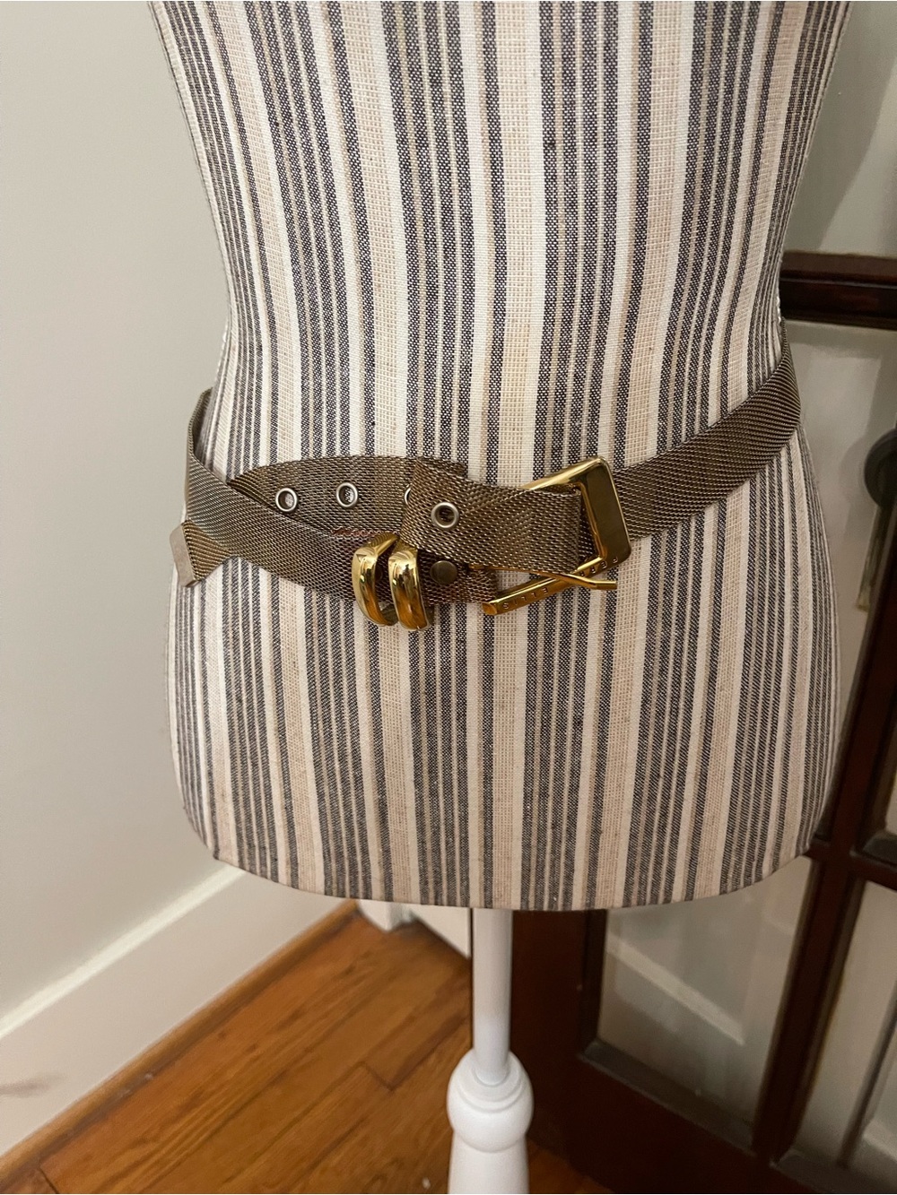Perry Ellis Gold Mesh Belt with Gold Buckle Vintage
